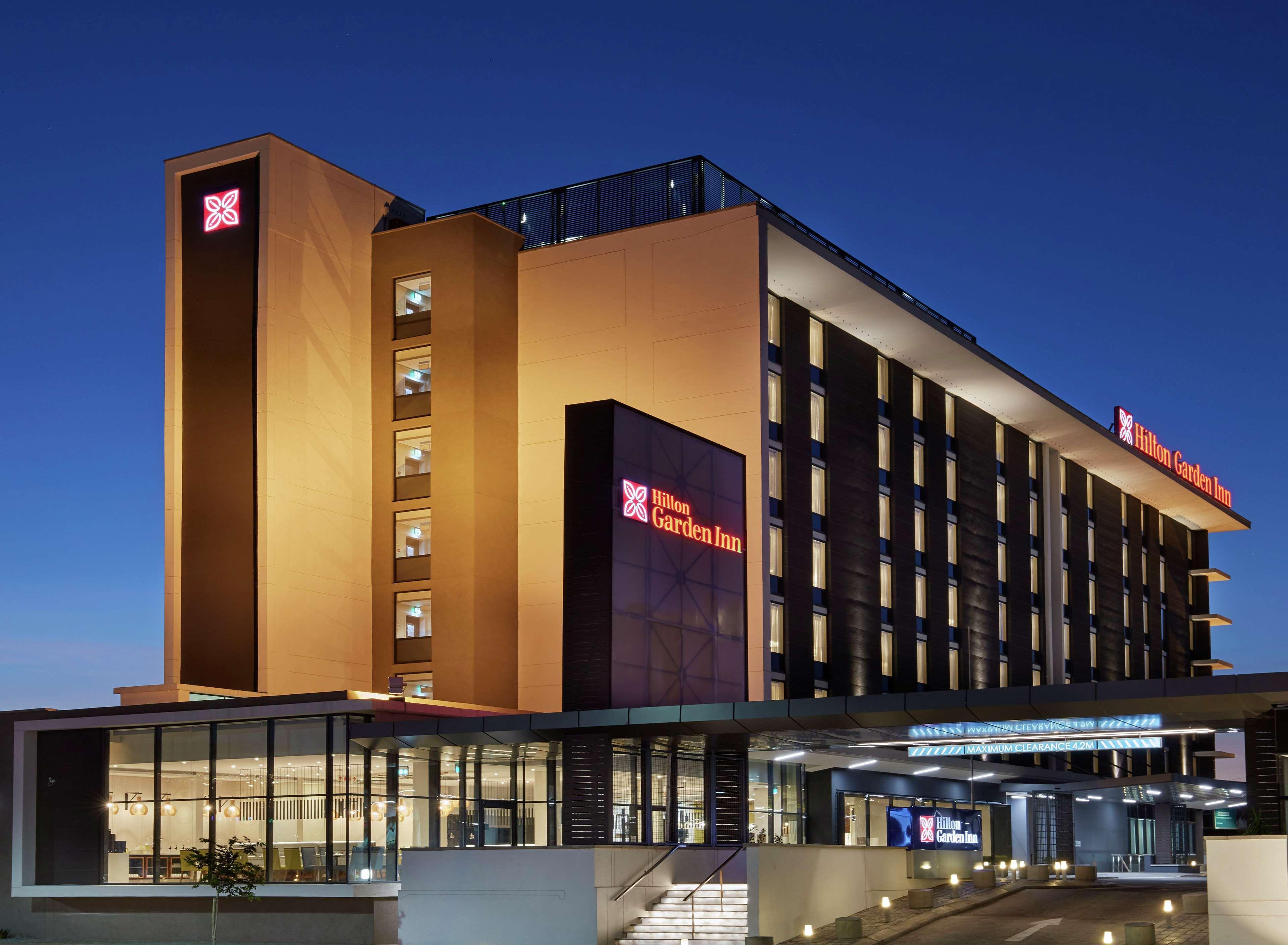 Hilton Garden Inn Gaborone, Botswana Екстер'єр фото